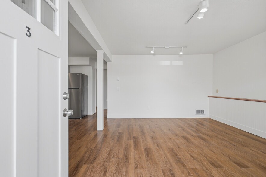 More Photos Of 1 W Dravus St, Seattle Apartments For Sale