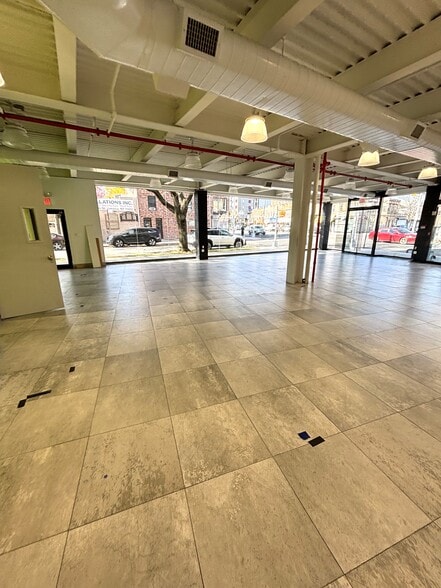 More Photos Of 178-02 Jamaica Ave, Jamaica Storefront Retail Office For Lease