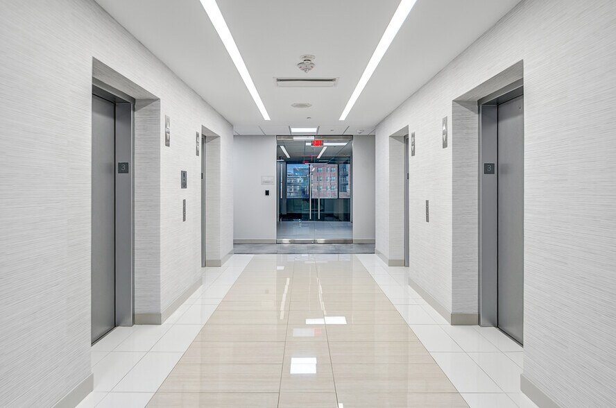 More Photos Of 4835 Lyndon B Johnson Fwy, Dallas Office For Lease