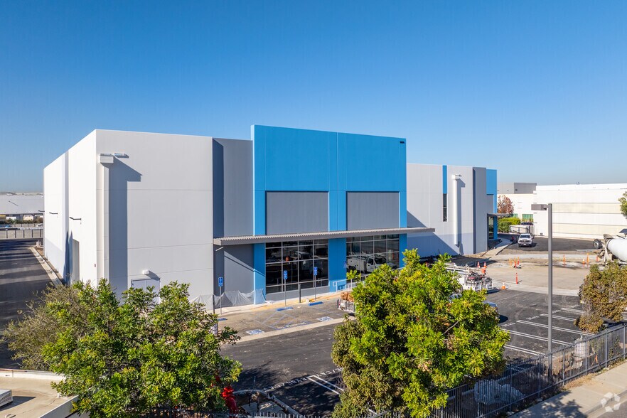 Primary Photo Of 1899 Western Way, Torrance Warehouse For Lease