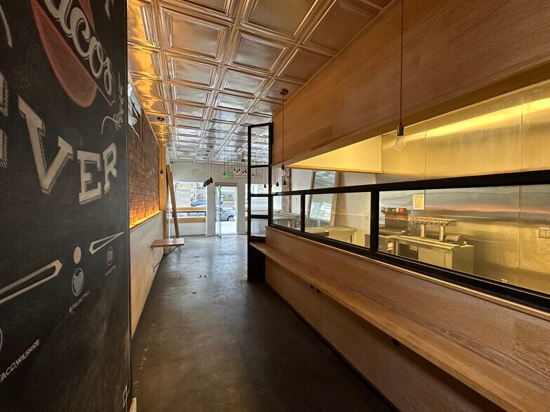 More Photos Of 6333 Wilshire Blvd, Los Angeles Medical For Lease