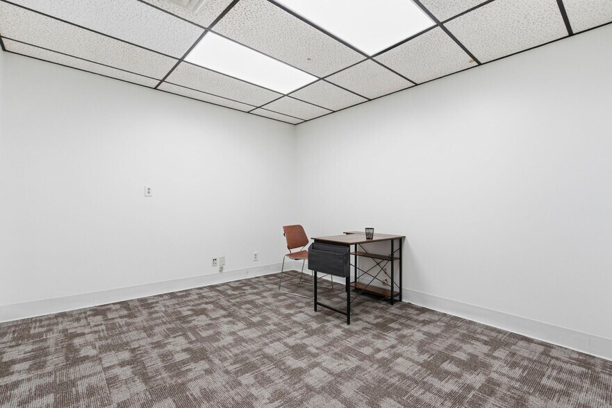 More Photos Of 1331 N Stewart Ave, Springfield Medical For Sale