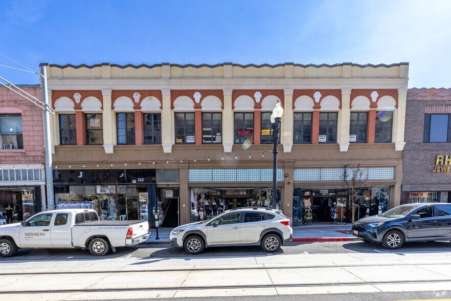 More Photos Of 108-110 E 4th St, Santa Ana General Retail For Lease