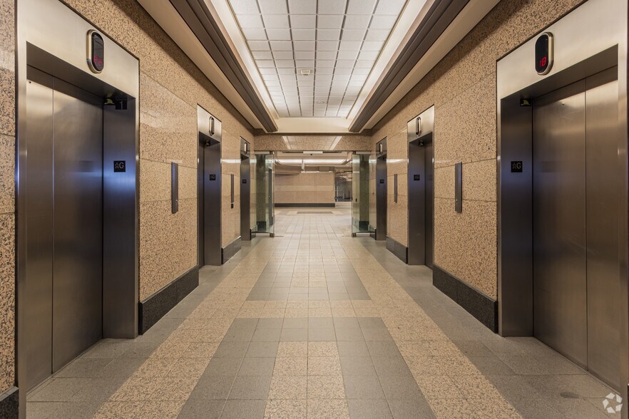 More Photos Of 335 8th Ave SW, Calgary Office For Lease