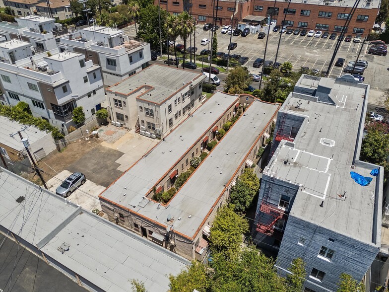 More Photos Of 1135-1137 Lodi Pl, Los Angeles Apartments For Sale