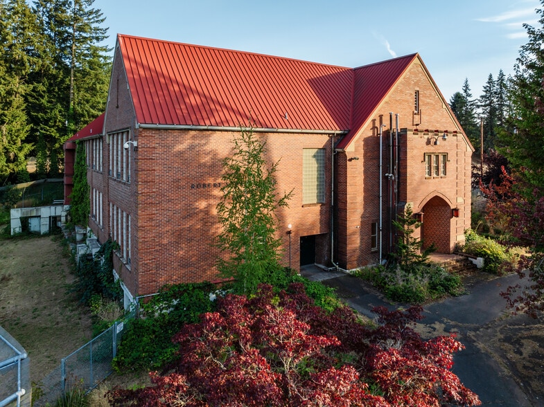 More Photos Of 2450 Strong Rd SE, Salem Correctional Facility For Sale