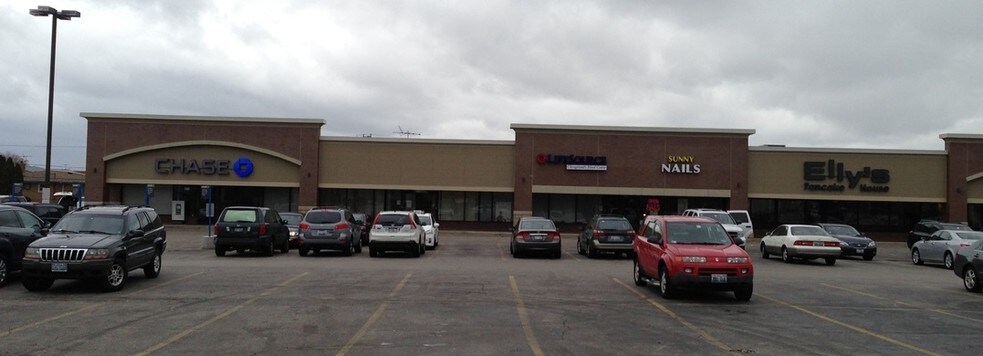 More Photos Of 5050 N Cumberland Ave, Norridge Unknown For Lease