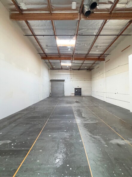 Primary Photo Of 9455 De Soto Ave, Chatsworth Light Distribution For Lease