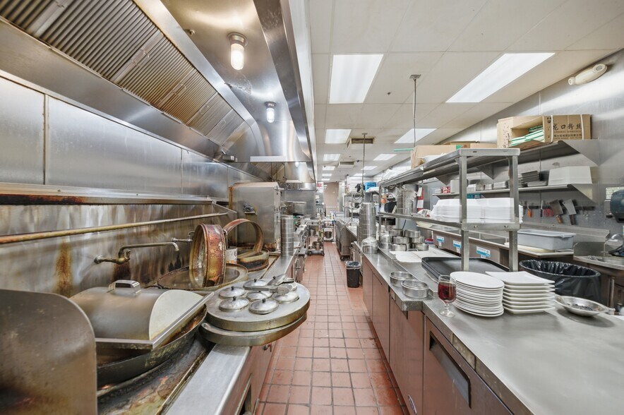 More Photos Of 4721 Chino Hills Pky, Chino Hills Freestanding For Lease