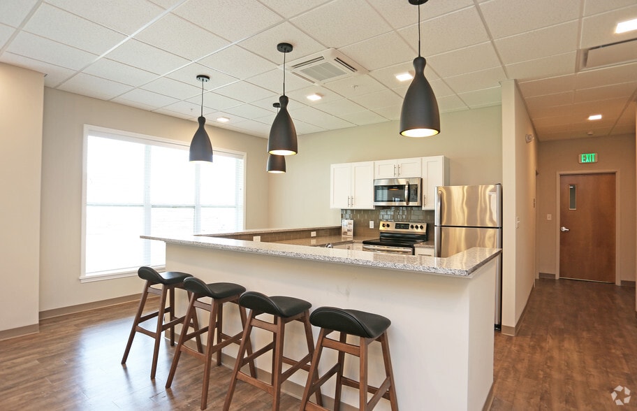 More Photos Of 240 State St, Schenectady Apartments For Lease