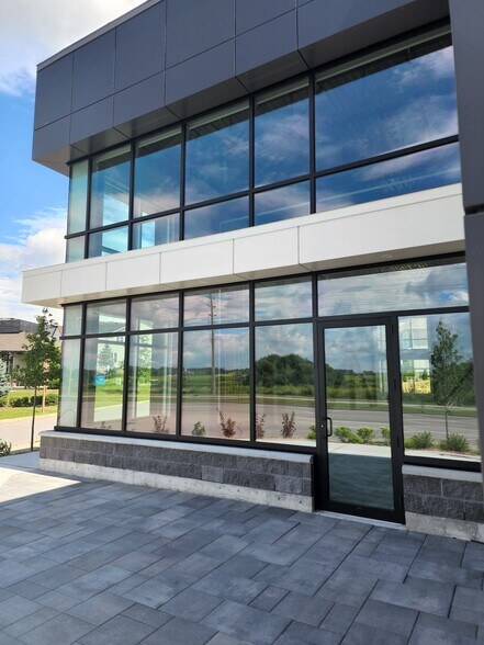 More Photos Of 471 Terry Fox Dr, Kanata General Retail For Lease