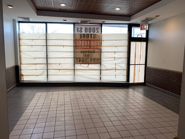 More Photos Of 1733-1739 N Harlem Ave, Chicago Storefront For Lease