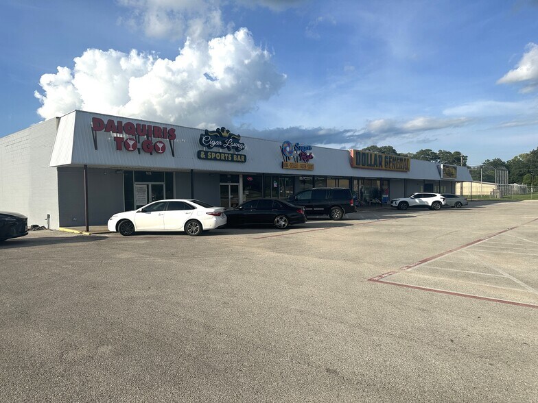 More Photos Of 1404 Walnut St, Columbus Storefront For Lease