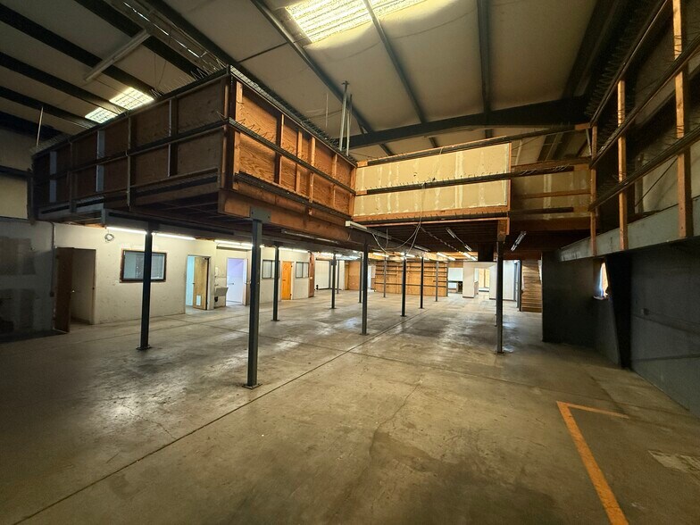 More Photos Of 1038 Petaluma Hill Rd, Santa Rosa Freestanding For Lease