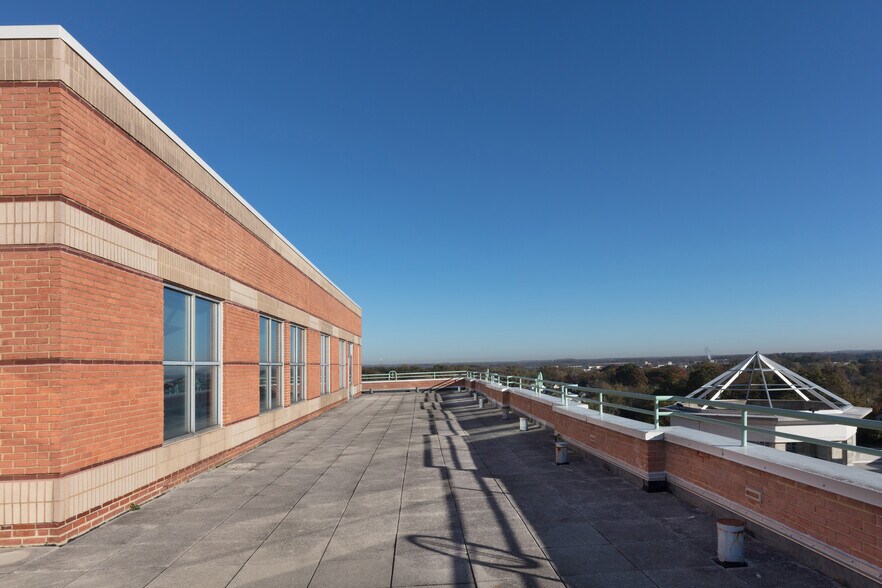 More Photos Of 1 Church St, Rockville Office For Lease