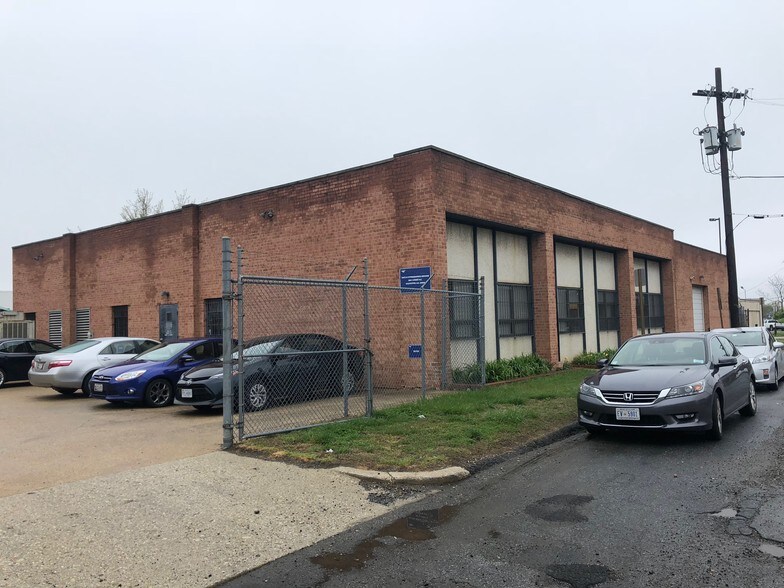 Primary Photo Of 960 V St NE, Washington Warehouse For Lease