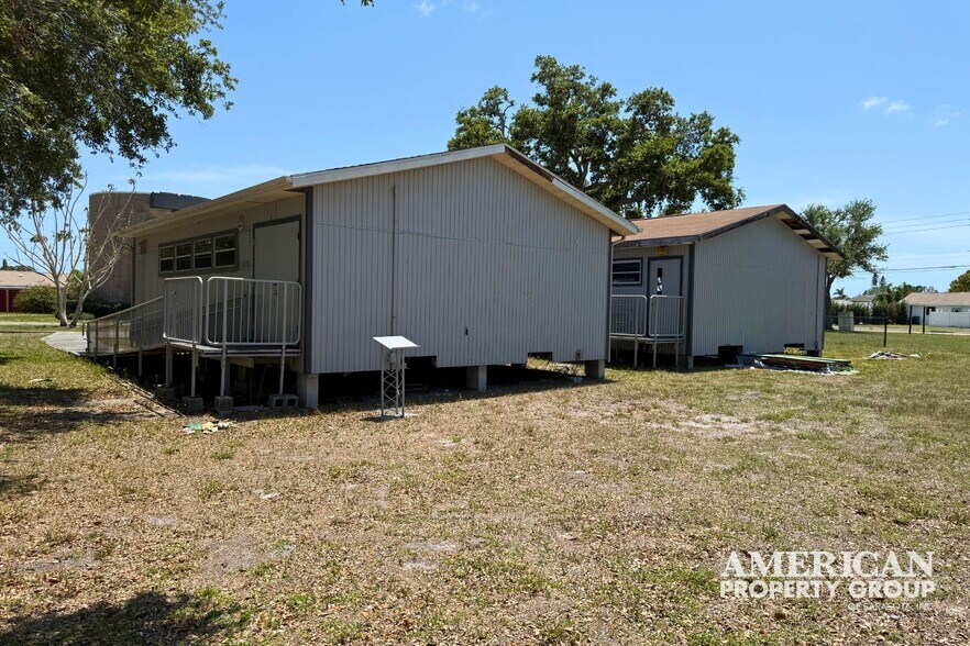 More Photos Of 2209 75th St W, Bradenton Religious Facility For Lease