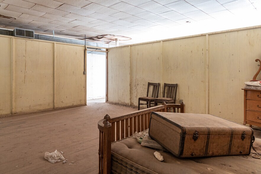 More Photos Of 200 N Florence St, Casa Grande Storefront For Sale