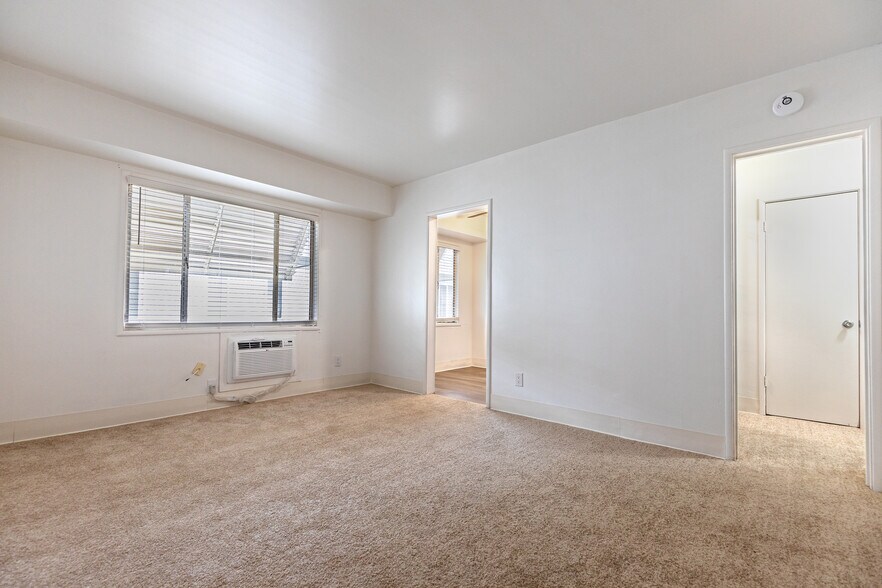 More Photos Of 1720 N St, Sacramento Apartments For Sale
