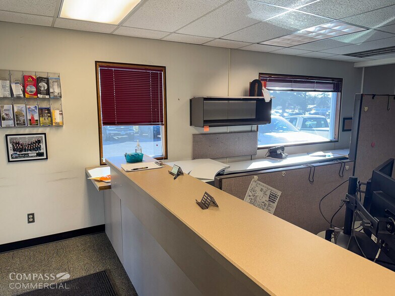 More Photos Of 328 NE Webster Ave, Bend Warehouse For Lease