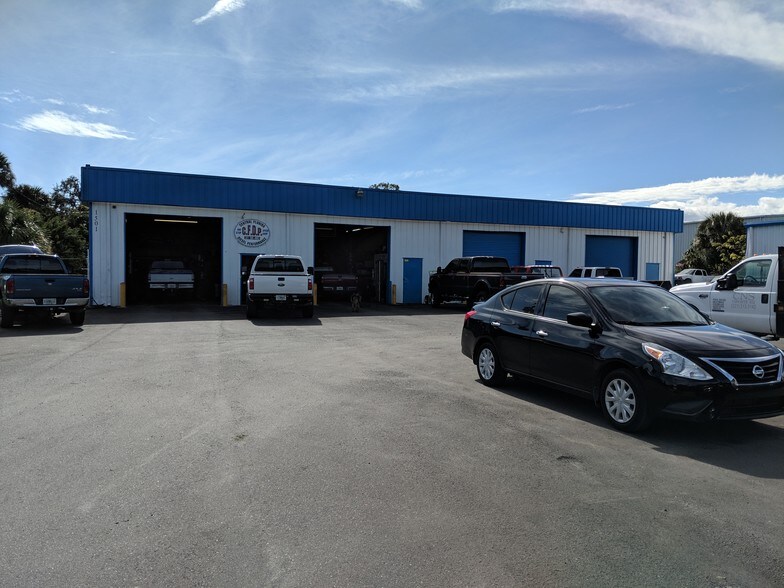 More Photos Of 1501-1503 Lake Dr, Cocoa Warehouse For Sale