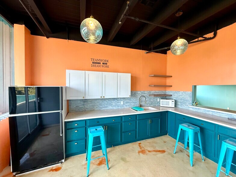 More Photos Of 2929 Washington Blvd, Marina del Rey Loft Creative Space For Lease
