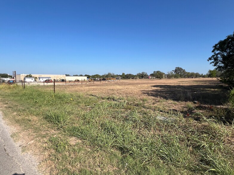 More Photos Of 146 18th Street, Hondo Land For Sale