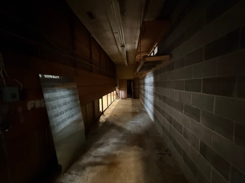 More Photos Of 98 Main St, Westerly General Retail For Lease