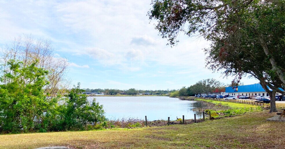 More Photos Of 1867-1881 Porter Lake Dr, Sarasota Warehouse For Sale