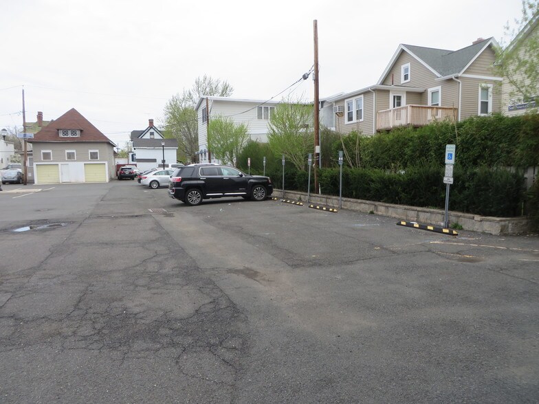 More Photos Of 60-62 W Main St, Somerville Storefront For Lease