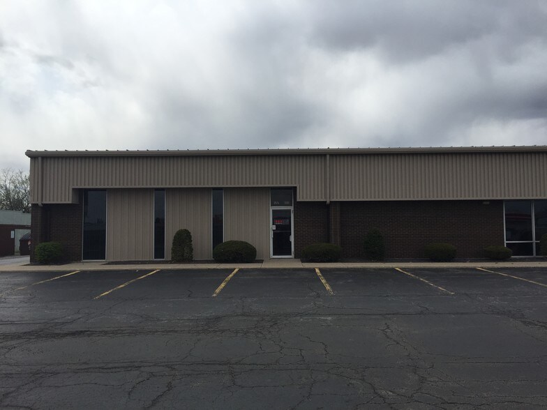 More Photos Of 2000 W Pioneer Pky, Peoria Office For Lease