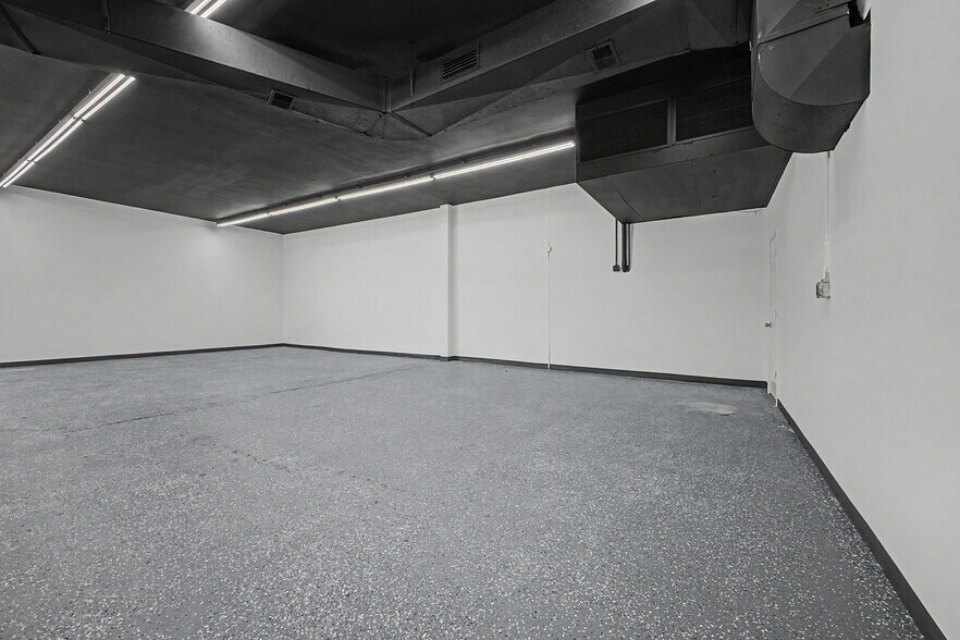 More Photos Of 14222 Fort St, Southgate General Retail For Lease