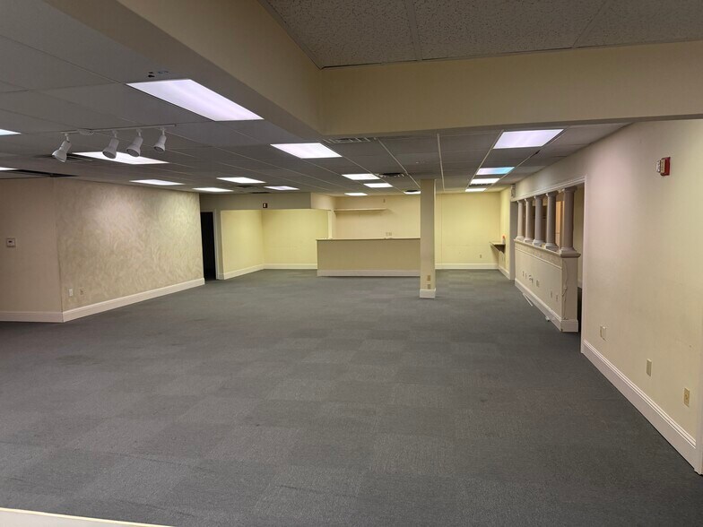 More Photos Of 5838-5868 Bigger Rd, Dayton Unknown For Lease