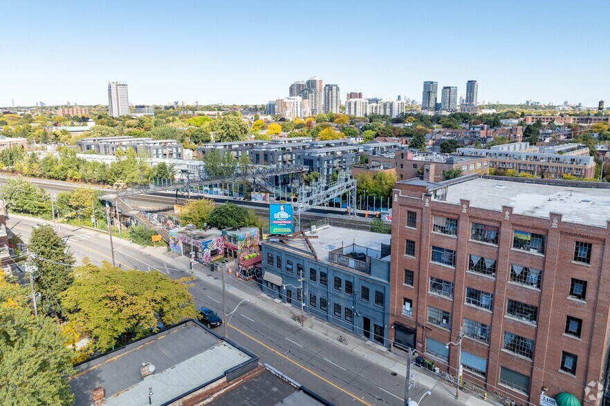 More Photos Of 2480 Dundas St W, Toronto Apartments For Sale