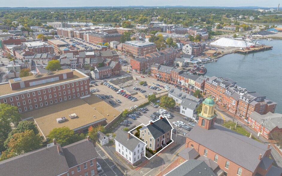 More Photos Of 110 Chapel St, Portsmouth Office For Lease