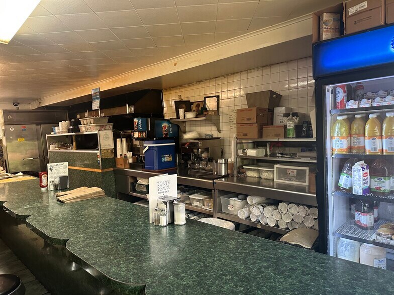 More Photos Of 265 S Pearl St, Albany General Retail For Sale