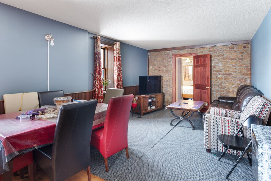 More Photos Of 4712 220th Trl, Amana Hotel For Sale