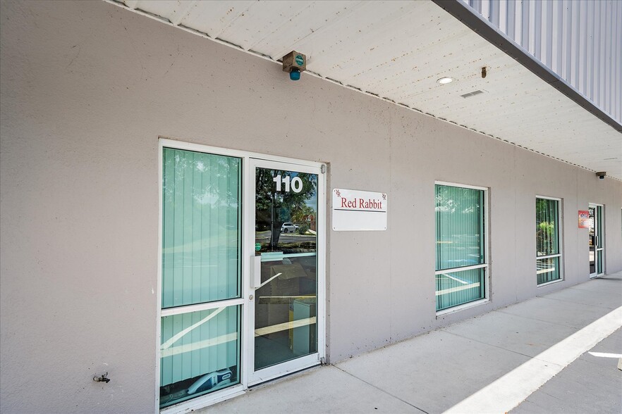 More Photos Of 1891 Porter Lake Dr, Sarasota Light Manufacturing For Sale