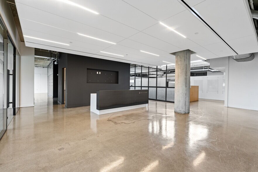 More Photos Of 515 E Main St, Columbus Office For Sale