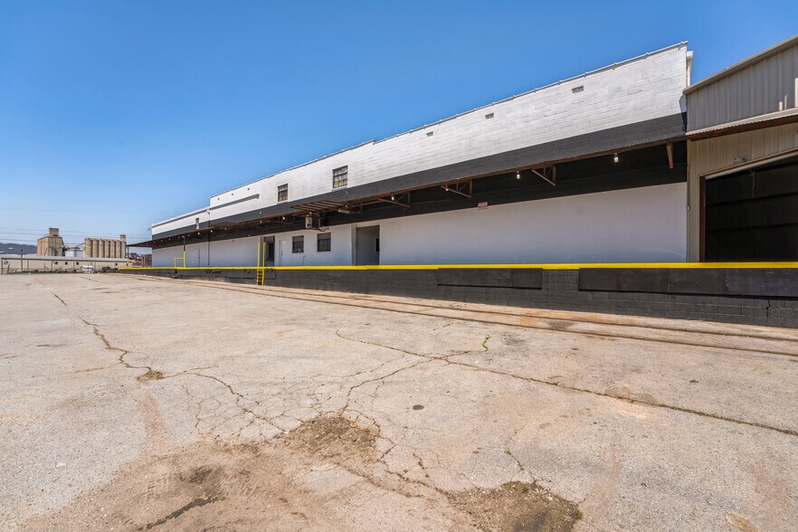 More Photos Of 1212 Peeples St, Chattanooga Warehouse For Lease
