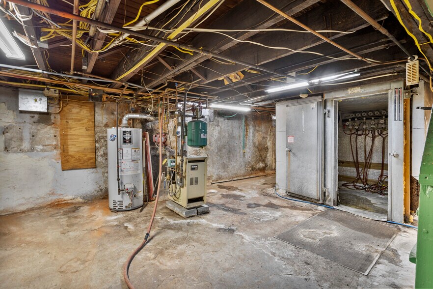 More Photos Of 2222 Macdade Blvd, Holmes Specialty For Sale