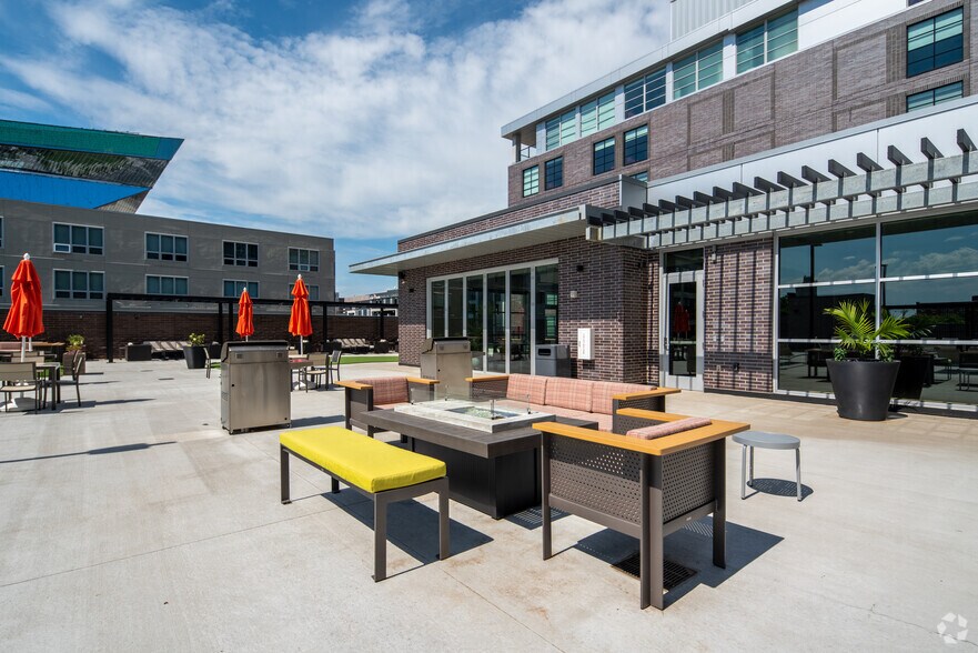 More Photos Of 811 Washington Ave S, Minneapolis Apartments For Lease