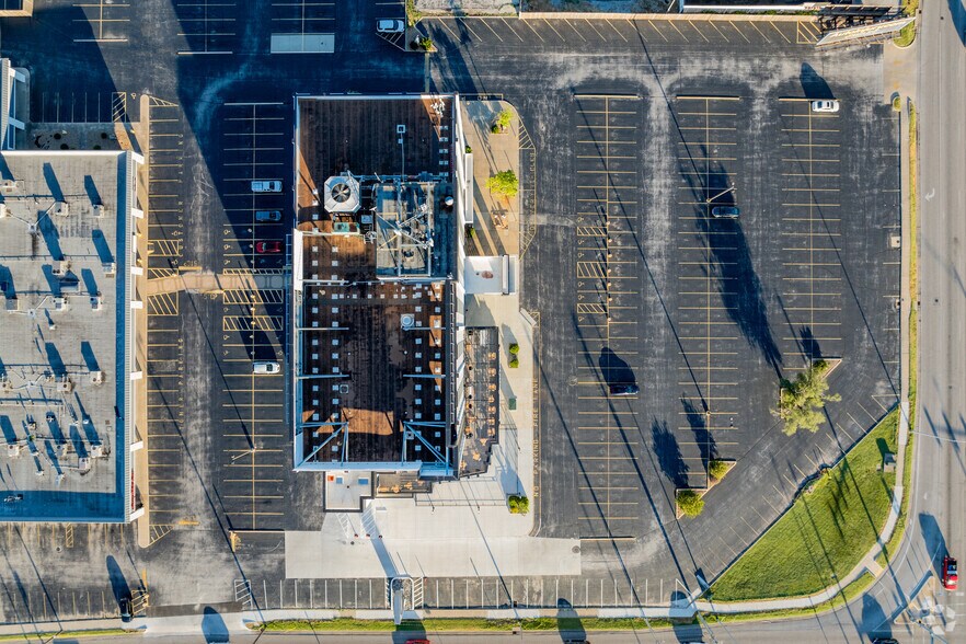 More Photos Of 1736 E Sunshine St, Springfield Office For Lease