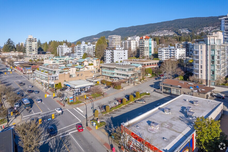 More Photos Of 575 16th St, West Vancouver Storefront Retail Office For Lease