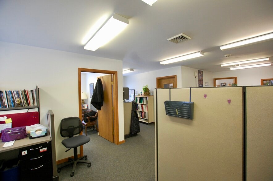 More Photos Of 35 Anderson Ave, Falconer Flex For Sale