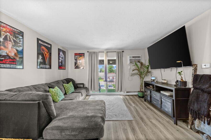 More Photos Of 5216 E Lake Rd, Sheffield Lake Apartments For Sale