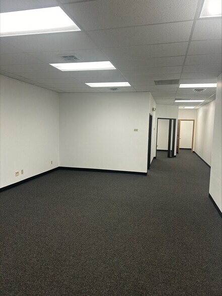 More Photos Of 3371 W Cleveland Rd, South Bend Light Distribution For Lease