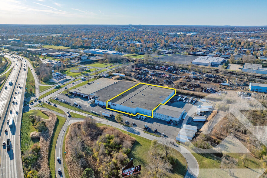 Primary Photo Of 25445 W Outer Dr, Melvindale Service For Lease