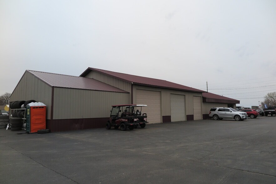 More Photos Of 11 W US Highway 6, Peru Auto Dealership For Sale