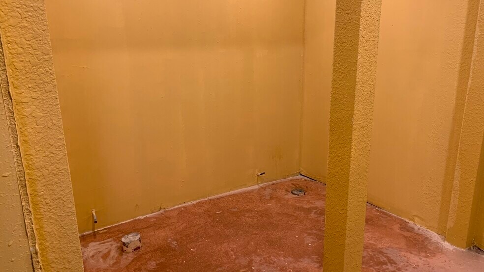 More Photos Of 1018 Union, Selma Storefront Retail Residential For Sale